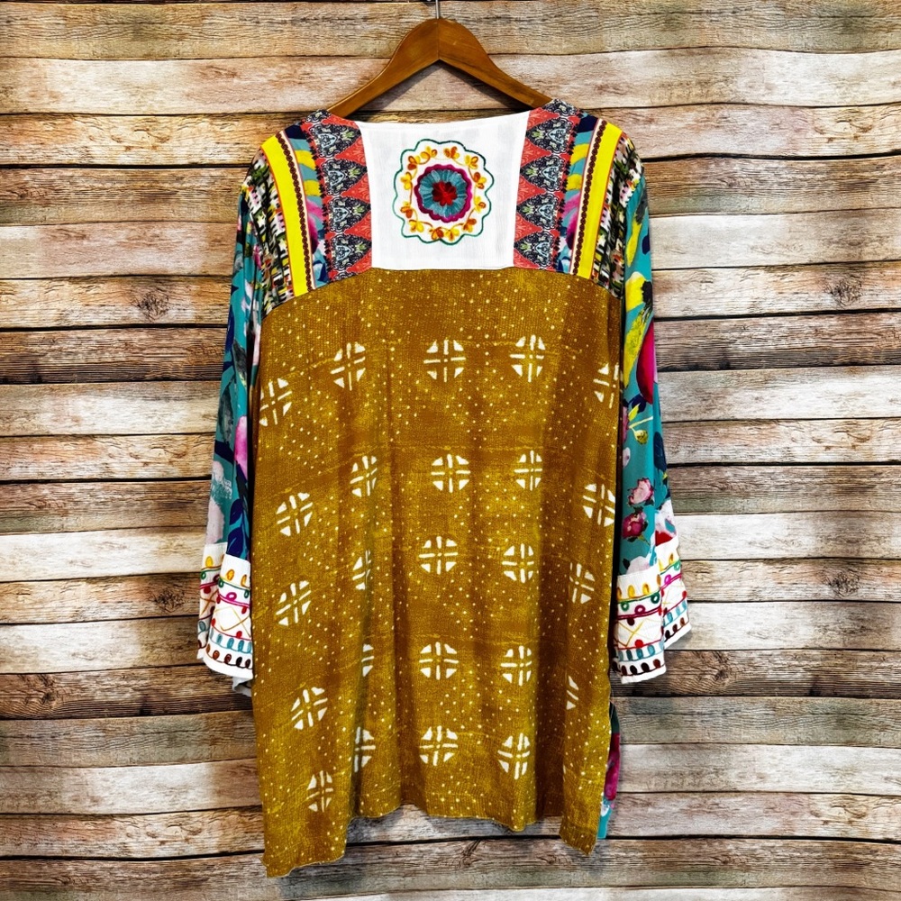 John Mark Multicolor Floral Embroidered V-Neck Top - Picture 9 of 12